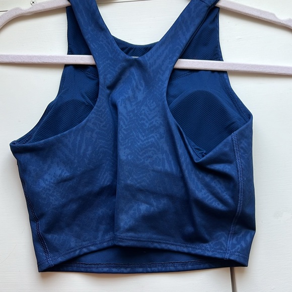 ATHLETA CROPPED BUILT IN BRA TANK - Picture 2 of 2